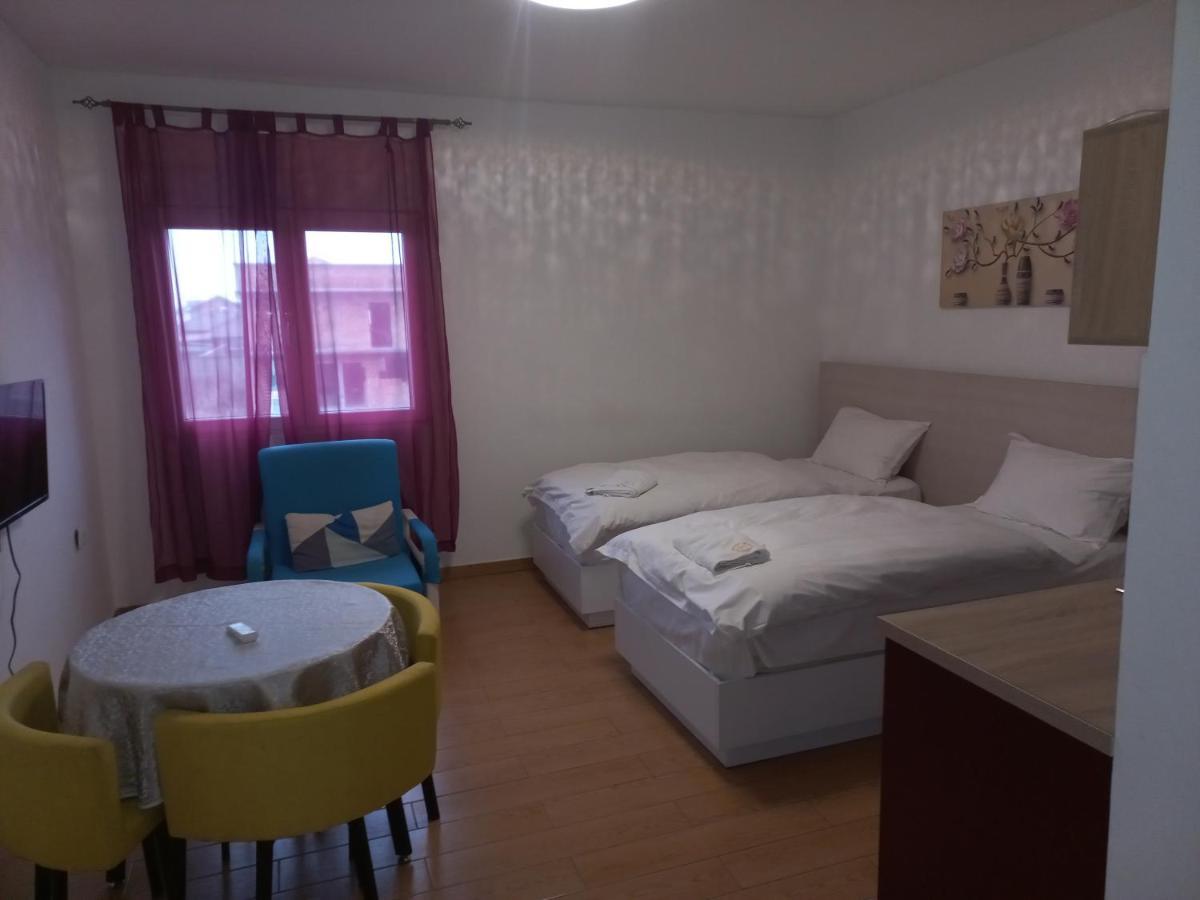 Asuka Apartmani 飞鸟客 Surčin Exterior foto