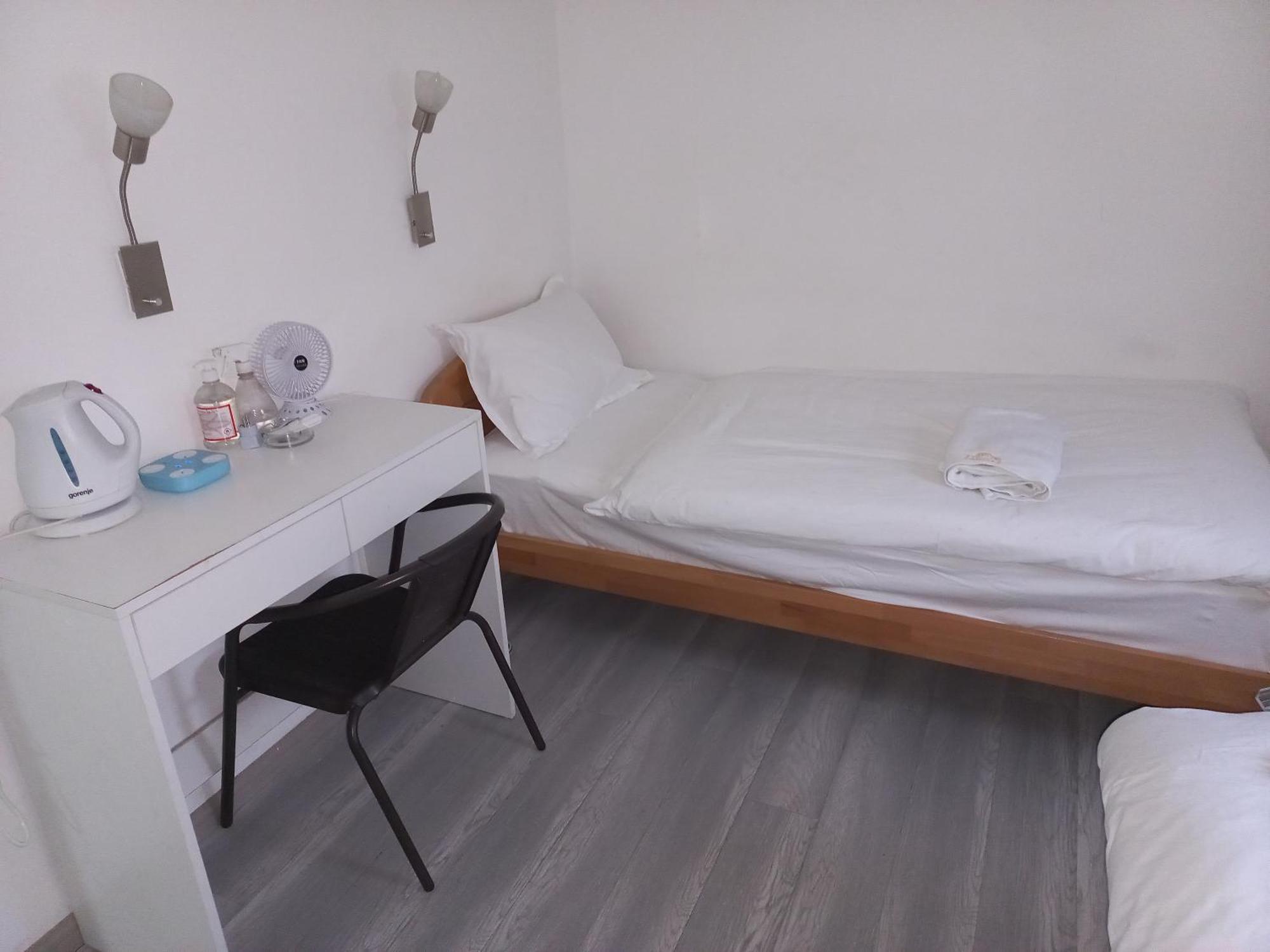 Asuka Apartmani 飞鸟客 Surčin Quarto foto